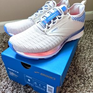 Brooks Ricochet 2 LE 8
